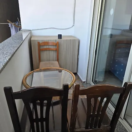 Armando's By The Sea Appartement *
